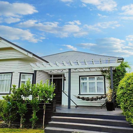 Beautiful Villa Near Everything! Christchurch Exterior foto